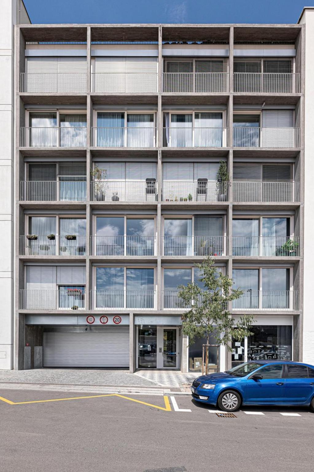 Days - Garage Parking - Balcony - Stylish